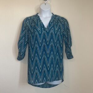 Justify Blue Zig Zag Blouse Sz L